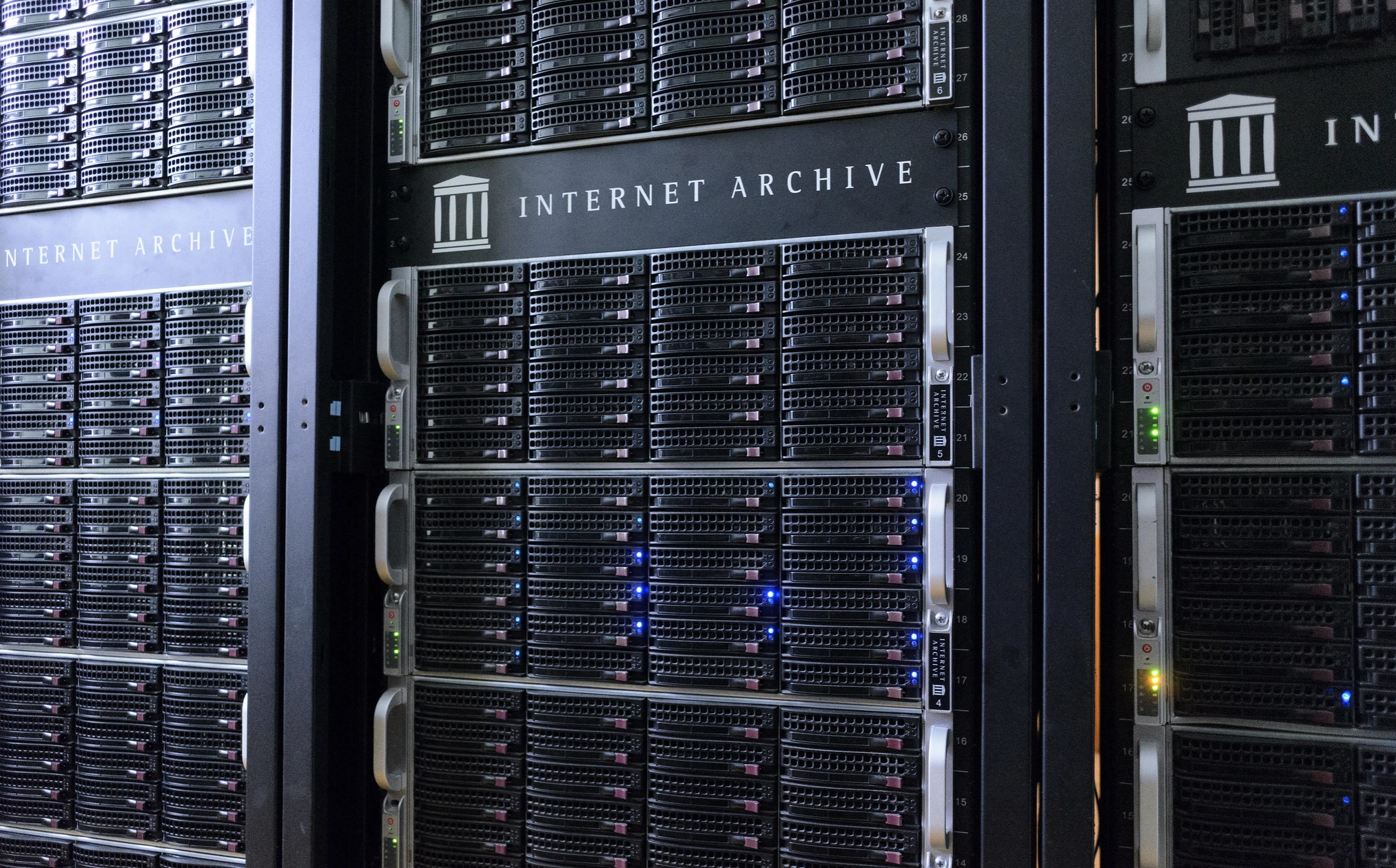 Internet Archive Trpí Kybernetickými Útoky, Hackeři Posílají Emaily