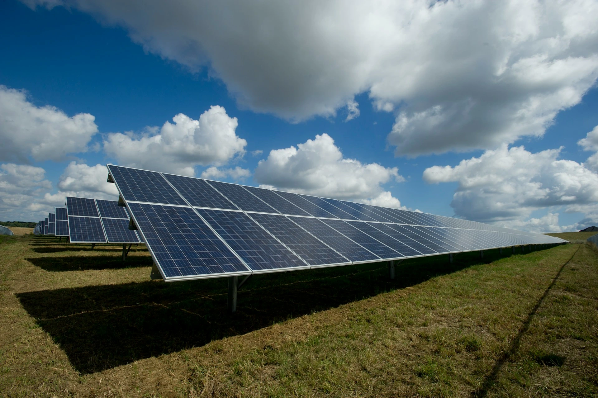 Norský startup Glint Solar získal 8 milionů dolarů na urychlení přijetí solární energie v Evropě